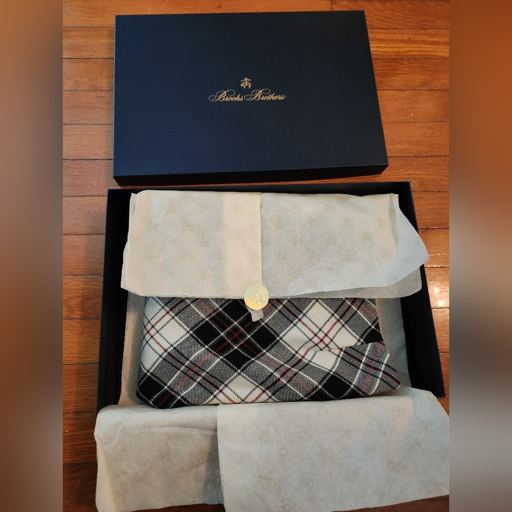 Brooks Brother plaid skirt sz14